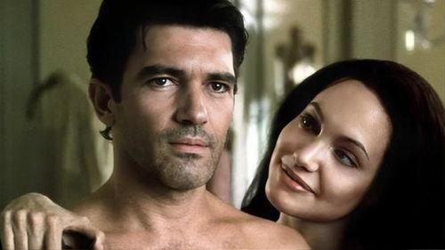 安吉丽娜茱莉R级视频,禁忌之恋的激情火花