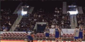 罚球线视频,揭秘篮球场上的精彩瞬间