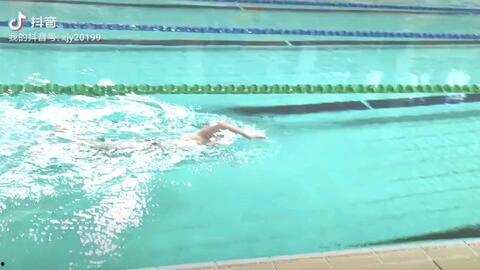 自由泳的教学视频,轻松掌握泳姿技巧
